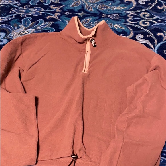 Pink sweater - Picture 1 of 1